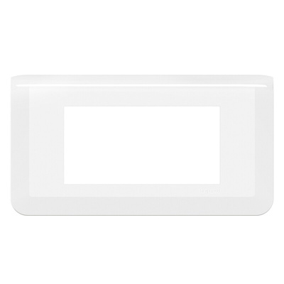 Legrand White 4 Gang Faceplate & Mounting Plate