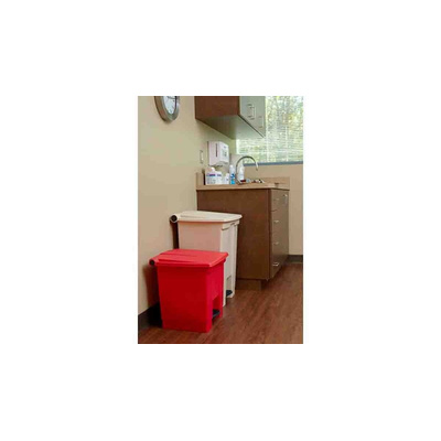 Rubbermaid Commercial Products Legacy Step-On 30L Red Pedal Plastic Waste Bin