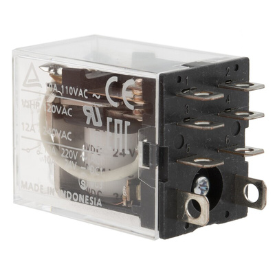 Omron Plug In Power Relay, 24V dc Coil, 10A Switching Current, DPDT
