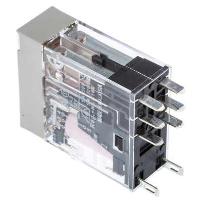 Omron Plug In Power Relay, 110V ac Coil, 5A Switching Current, DPDT