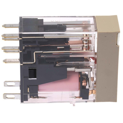 Omron Plug In Power Relay, 230V ac Coil, 5A Switching Current, DPDT