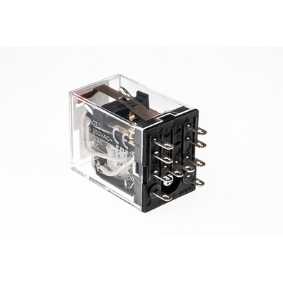 Omron Plug In Latching Power Relay, 24V dc Coil, 3A Switching Current, DPDT