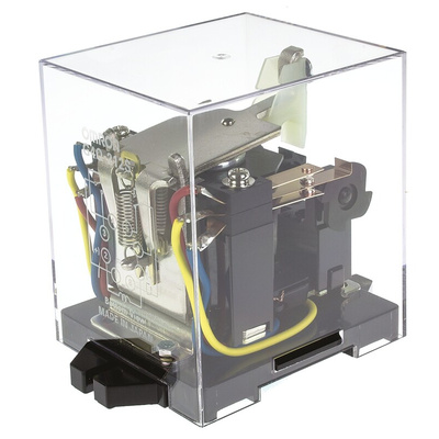 Omron Plug In Latching Power Relay, 12V dc Coil, 5A Switching Current, DPDT