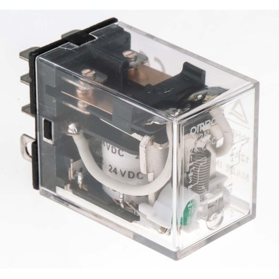 Omron Plug In Power Relay, 24V dc Coil, 10A Switching Current, DPDT