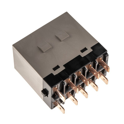 Omron Plug In Power Relay, 3PDT