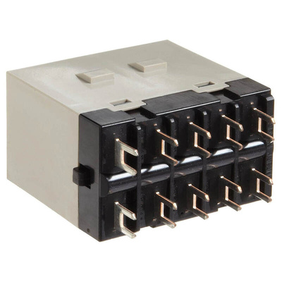 Omron Panel Mount Power Relay, 24V dc Coil, 8A Switching Current, 3PST-NO, SPST-NC