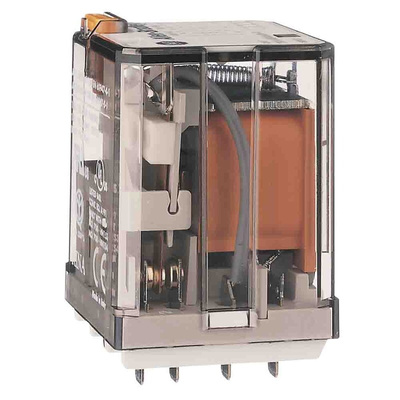 Rockwell Automation Plug In Non-Latching Relay, 240V ac Coil, 15A Switching Current, 3PDT