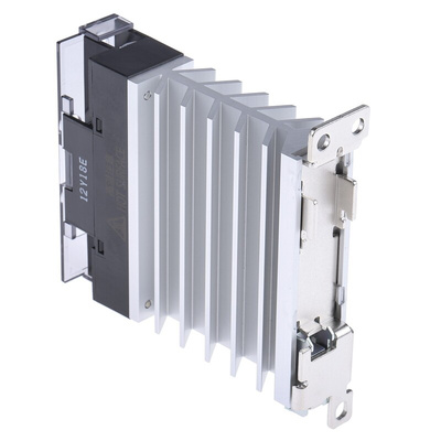 Omron G3PJ Series Solid State Relay, 15 A Load, DIN Rail Mount, 264 V ac Load, 24V dc Control