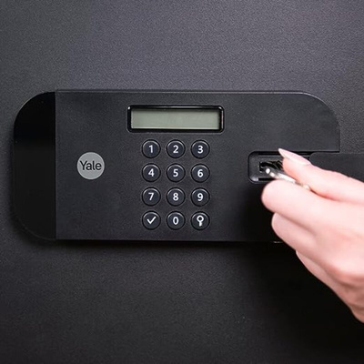 YALE 26.9L Safe Safe