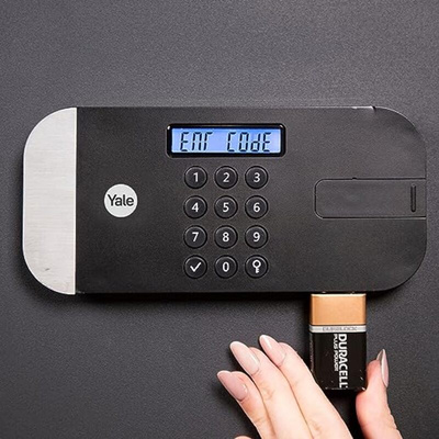 YALE 24.8L Safe Safe