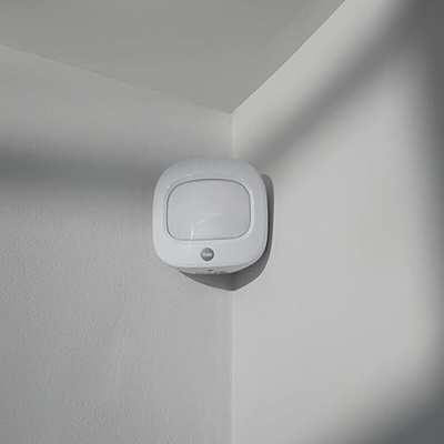 YALE 100dB Security Alarm Sounder & Strobe