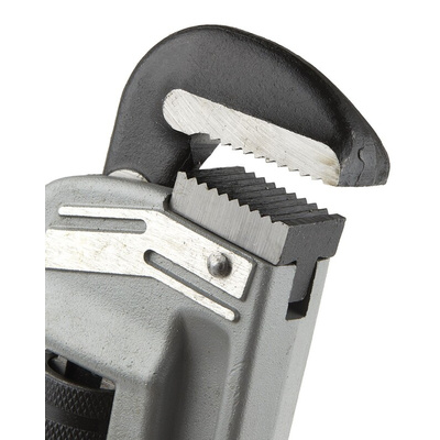 Ega-Master Pipe Wrench, 457.2 mm Overall, 50.08mm Jaw Capacity, Metal Handle