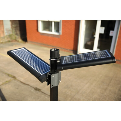 TradeTuff Eco Solar, Solar Powered Solar Powered LED Floodlight, 36 LED, 36 W, 2000 lm, IPX5 PIR, 7.4 V