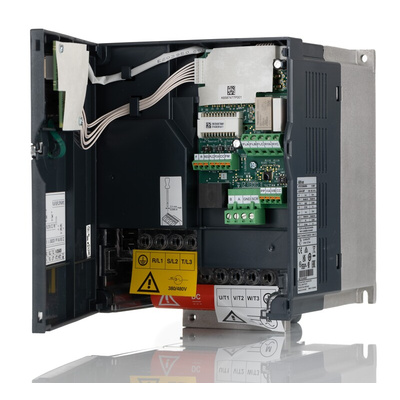 Schneider Electric Inverter Drive, 4 kW, 3 Phase, 400 V ac, 9.1 A, ATV 212 Series