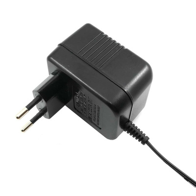 RS PRO 6W Plug-In AC/DC Adapter 12V dc Output, 450mA Output