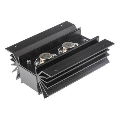 Mascot DC-DC Converter, 13.5V dc/ 5A Output, 20 → 32 V dc Input, 66W, Mounting Bracket, +25°C Max Temp -20°C Min