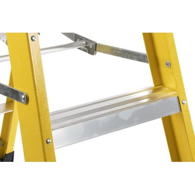RS PRO Fibreglass 5 steps Step Ladder, 1.33m platform height