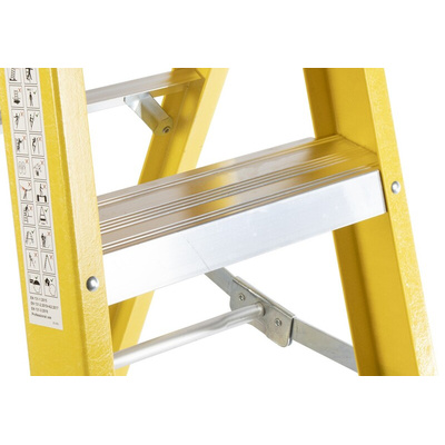 RS PRO Fibreglass 4 steps Step Ladder, 1.0m platform height