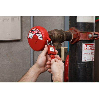 Brady Red PP Adjustable Gate Valve Lockout, 6.5mm Shackle, 165mm Attachment