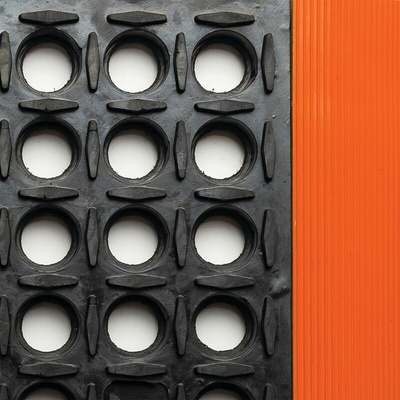 Notrax 549 100% Nitrile Rubber Anti-Fatigue Mat, 66cm x 102cm x 22mm