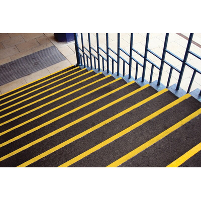 Coba Europe Black/Yellow Stair Tread Glass Fibre Reinforced Plastic, Silicone Carbide Edge Protection, Solid Finish