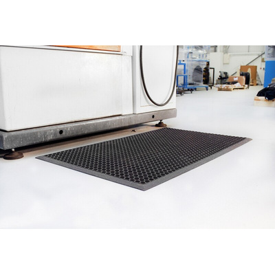 Coba Europe High Duty Grit Nitrile Rubber Walkway Mat, 0.9m x 1.5m x 13mm
