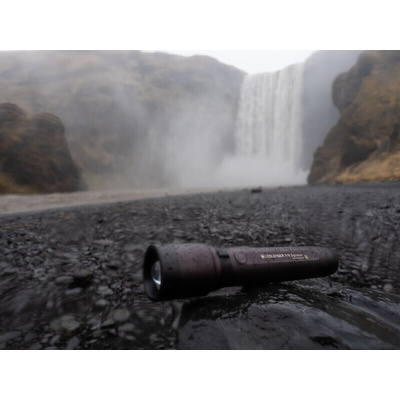 LEDLENSER P7R LED Torch Black - Rechargeable 2000 lm