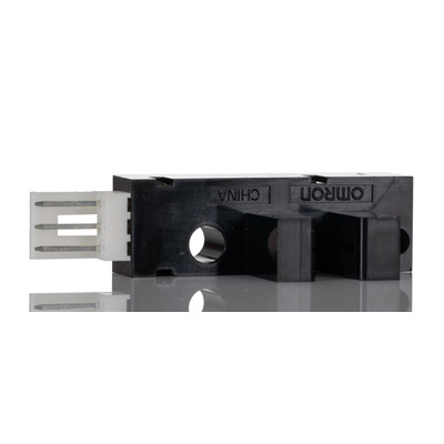 Omron Through Beam Photoelectric Sensor, Block Sensor, 5 mm Detection Range