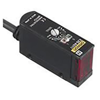 Omron Diffuse Photoelectric Sensor, Block Sensor, 100 mm Detection Range