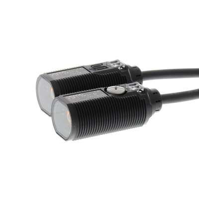 Omron Through Beam Photoelectric Sensor, Barrel Sensor, 15 m Detection Range