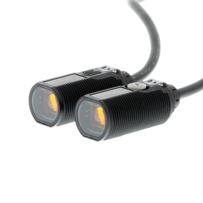 Omron Through Beam Photoelectric Sensor, 15 m Detection Range