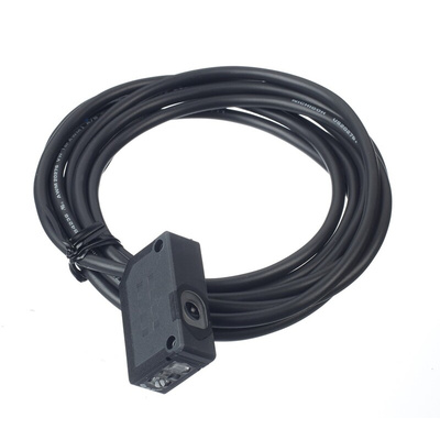 Idec Retroreflective Photoelectric Sensor, Block Sensor, 2 m Detection Range