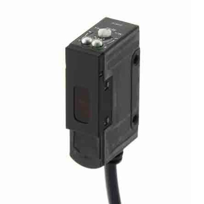 Omron Retroreflective Photoelectric Sensor, Block Sensor, 2 mm Detection Range