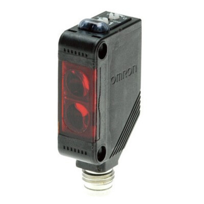 Omron Diffuse Photoelectric Sensor, Block Sensor, 120 mm Detection Range
