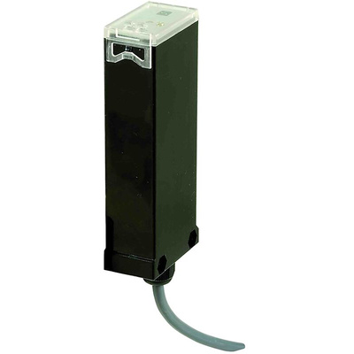 Carlo Gavazzi Retroreflective Photoelectric Sensor, Block Sensor, 500 mm → 2.5 m Detection Range