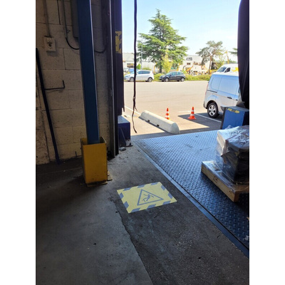 RS PRO Self-Adhesive Area Hazard Hazard & Warning Label
