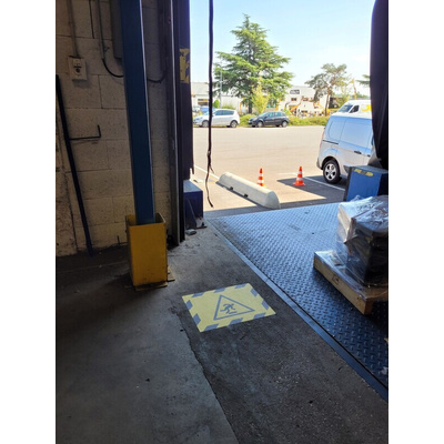 RS PRO Self-Adhesive Area Hazard Hazard & Warning Label