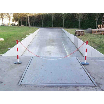 RS PRO Red & White Steel Barrier Post