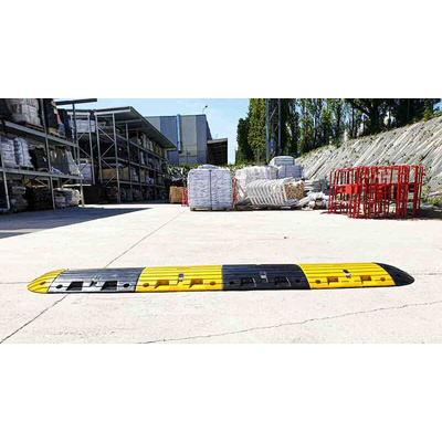 RS PRO Rubber Speed Bump, 500mm x 2.5 m x 70 mm, 15km/h Speed Limit