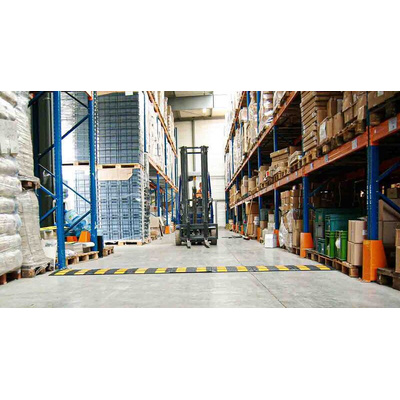 RS PRO Rubber Speed Bump End Cap, 600mm x 300 mm x 20 mm, 30km/h Speed Limit