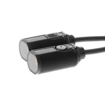 Omron Through Beam Photoelectric Sensor, Barrel Sensor, 15 m Detection Range