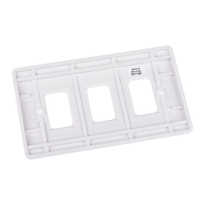 MK Electric White 3 Gang Light Switch Cover