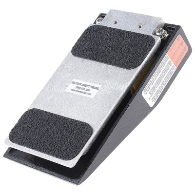 RS PRO Medium Duty Momentary Foot Switch - Aluminium Case Material, SP-CO, 20 A @ 250 V ac Contact Current, 250V