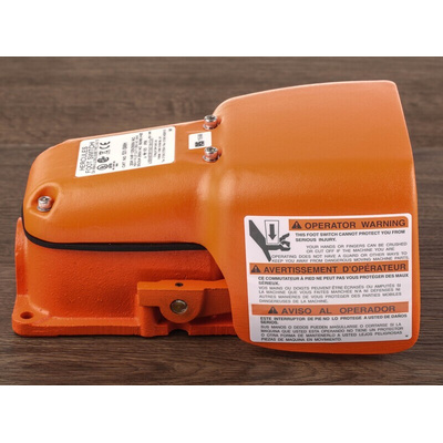RS PRO Momentary Foot Switch - Cast Iron Case Material, SP-CO, 20 A @ 250 V ac Contact Current, 250V Contact Voltage
