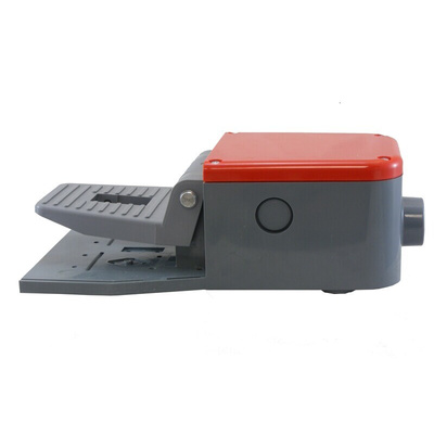 RS PRO Medium Duty Snap Action Foot Switch - Thermoplastic Case Material, NO + NC, 6 A Contact Current, 24V Contact