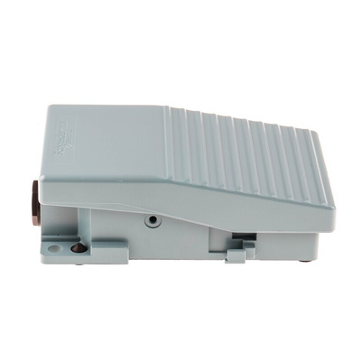 Schneider Electric Industrial Duty Momentary On-Off Foot Switch - Metal Case Material, 1NC, 1NO, 3 A @ 240 V ac Contact