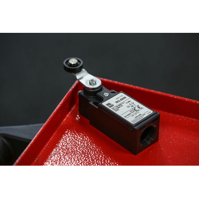 RS PRO Roller Lever Limit Switch, NO/NC, IP65, DPST, Thermoplastic Housing, 400V ac Max, 4A Max