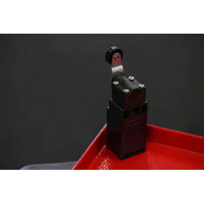 RS PRO Roller Lever Limit Switch, NO/NC, IP65, DPST, Thermoplastic Housing, 400V ac Max, 4A Max