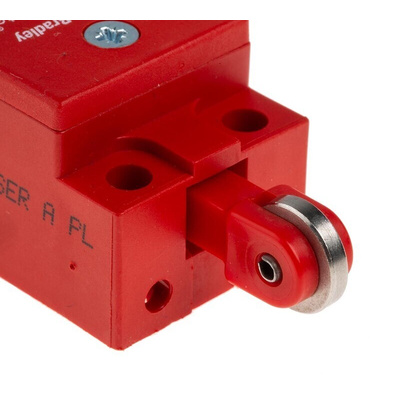 Allen Bradley 440P Series Roller Interlock Switch, NO/NC, IP30, Polybutylene Terephthalate (PBT) Housing