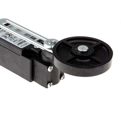 RS PRO Adjustable Roller Lever Limit Switch, NO/NC, IP65, DPST, Thermoplastic Housing, 400V ac Max, 10A Max